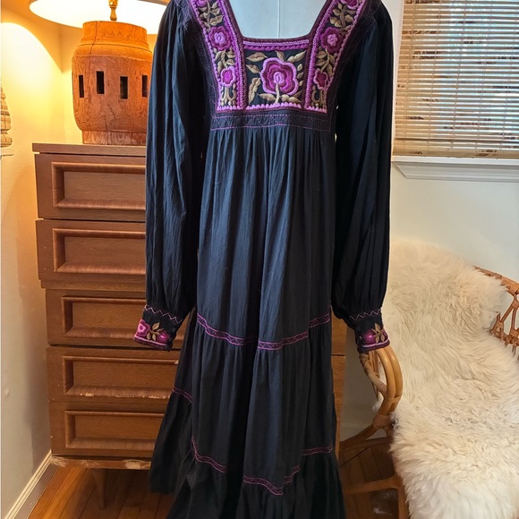 CHASING UNICORNS Four Strong Winds Black Embroidered Dress Boho Festival Size S - Picture 5 of 7